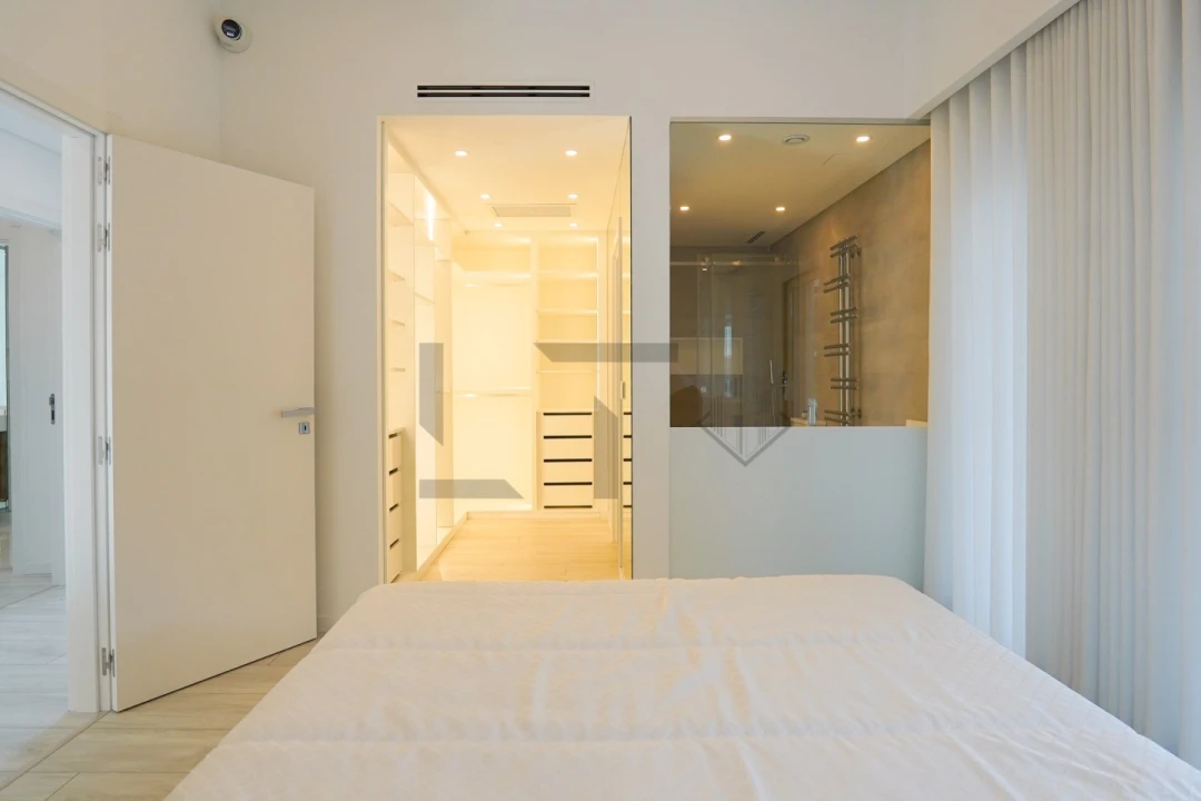 Moradia T4 para Arrendamento em Charneca de Caparica e Sobreda Foto 59