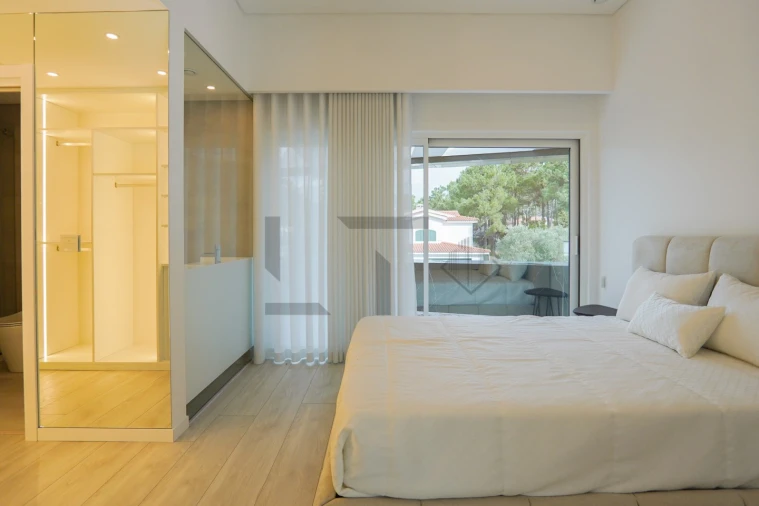 Moradia T4 para Arrendamento em Charneca de Caparica e Sobreda Foto 55