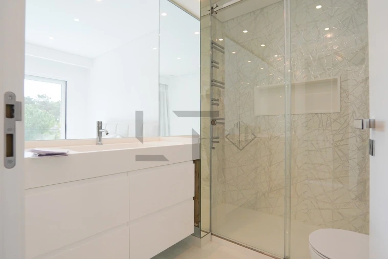 Moradia T4 para Arrendamento em Charneca de Caparica e Sobreda Foto 64