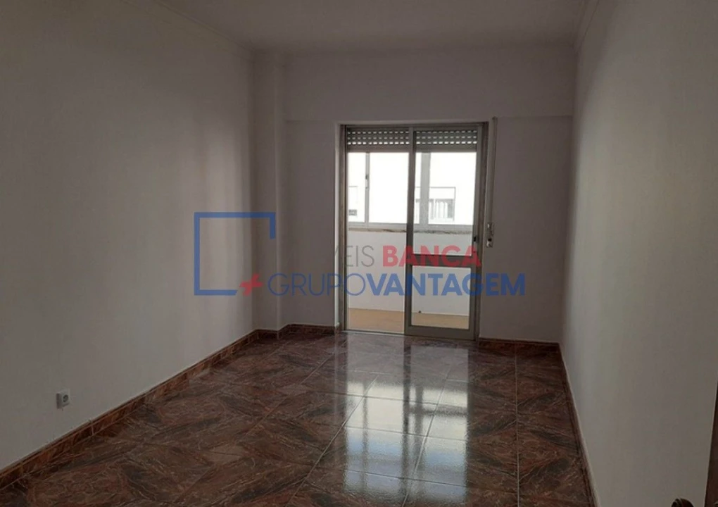 Apartamento T2 para Venda em Cacém e São Marcos Foto 5