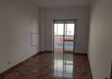 Apartamento T2 para Venda em Cacém e São Marcos
