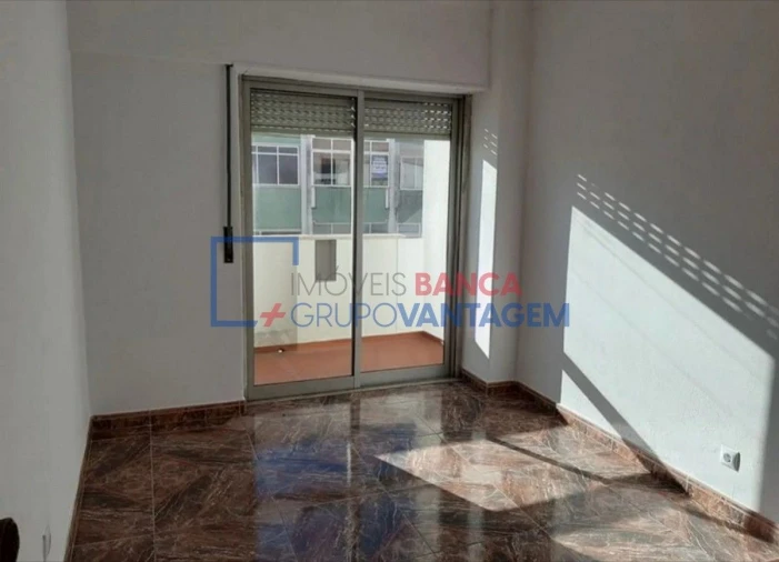 Apartamento T2 para Venda em Cacém e São Marcos Foto 8