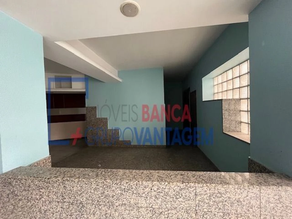 Loja para Venda em Candoso Santiago e Mascotelos Foto 3