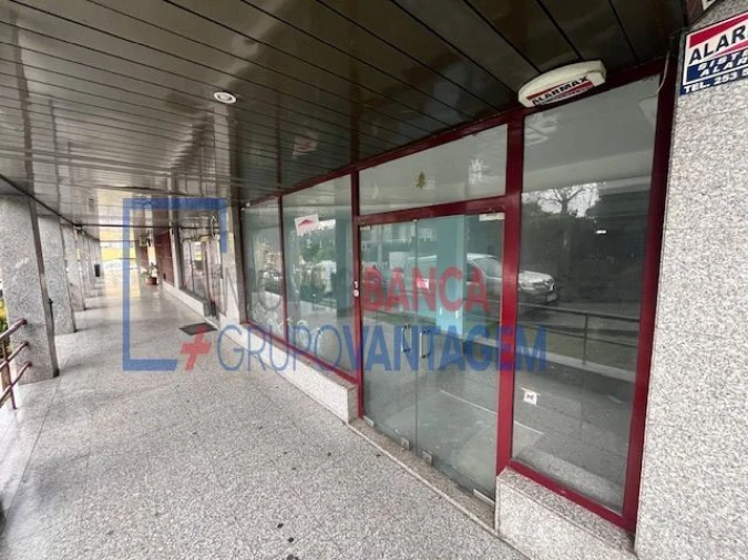 Loja para Venda em Candoso Santiago e Mascotelos Foto 5