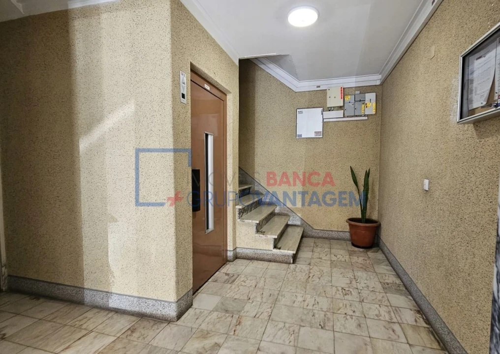 Apartamento T2 para Venda em Algueirão-Mem Martins Foto 5