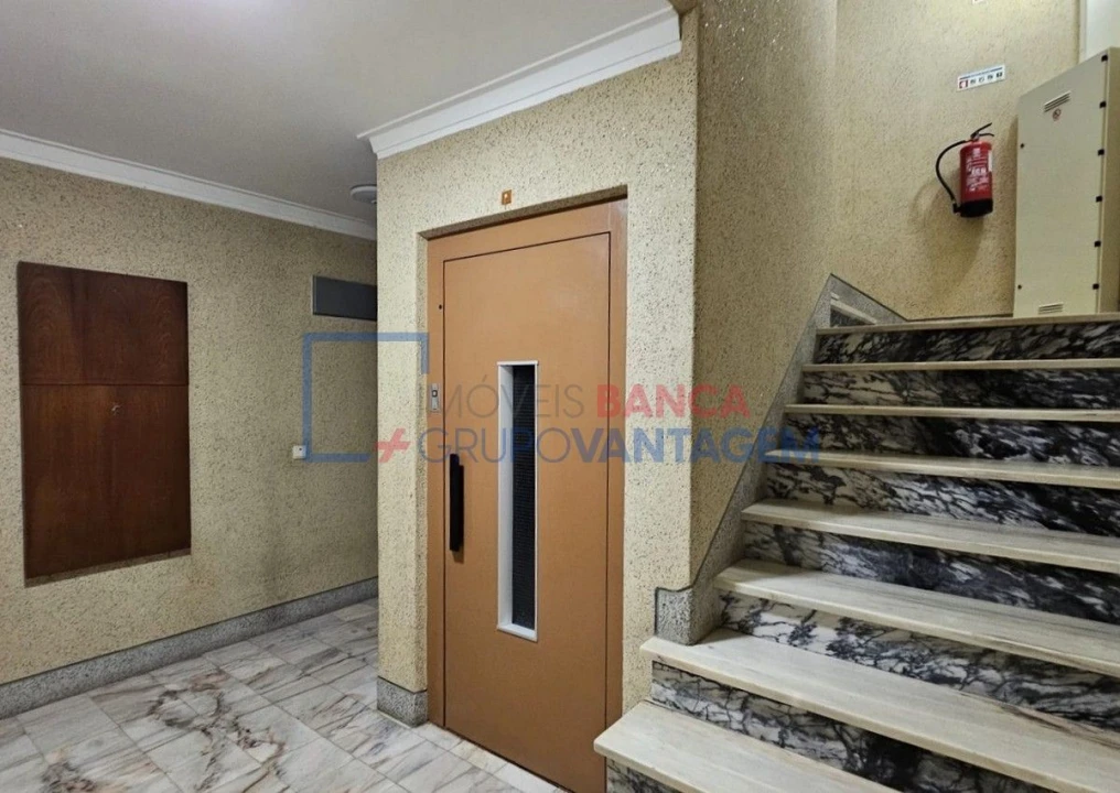Apartamento T2 para Venda em Algueirão-Mem Martins Foto 6