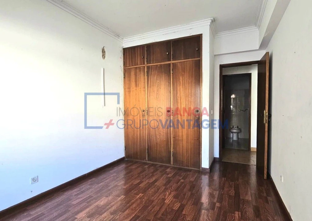 Apartamento T2 para Venda em Algueirão-Mem Martins Foto 12