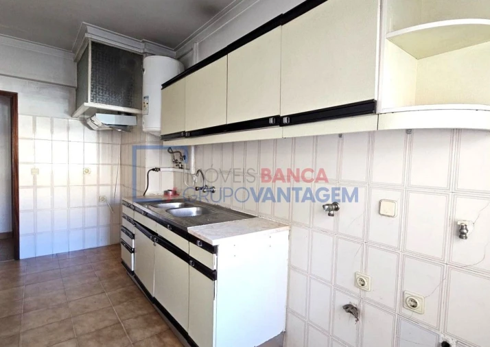 Apartamento T2 para Venda em Algueirão-Mem Martins Foto 3