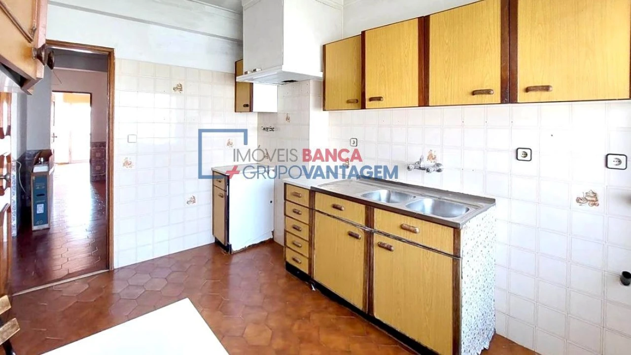 Apartamento T3 para Venda em Queluz e Belas Foto 6