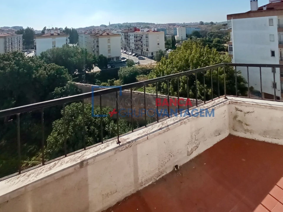 Apartamento T3 para Venda em Queluz e Belas Foto 9