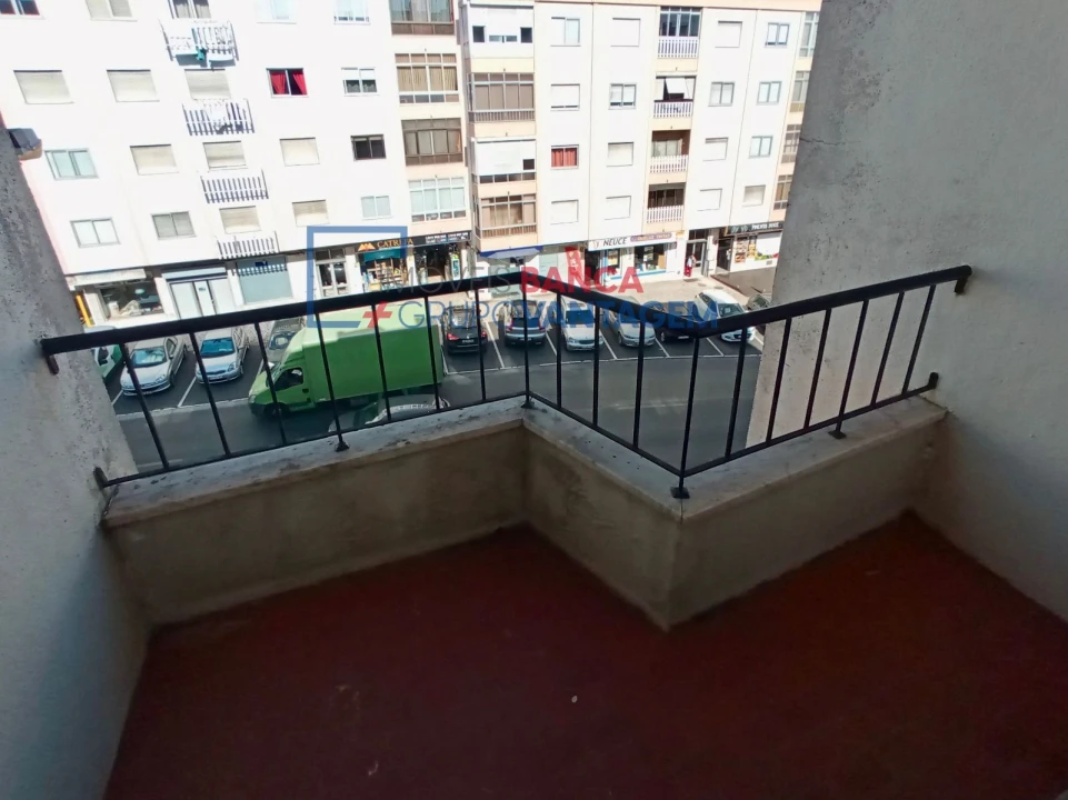Apartamento T3 para Venda em Queluz e Belas Foto 12