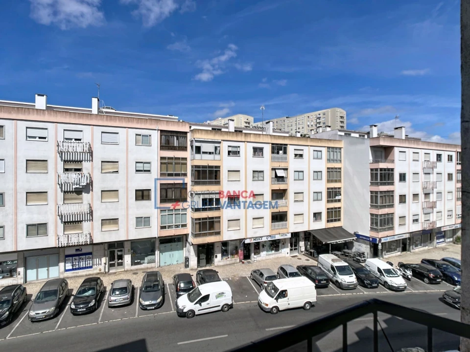 Apartamento T3 para Venda em Queluz e Belas Foto 8
