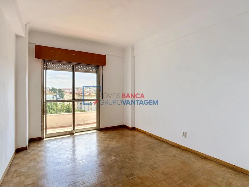 Apartamento T3 para Venda em Queluz e Belas Foto 11