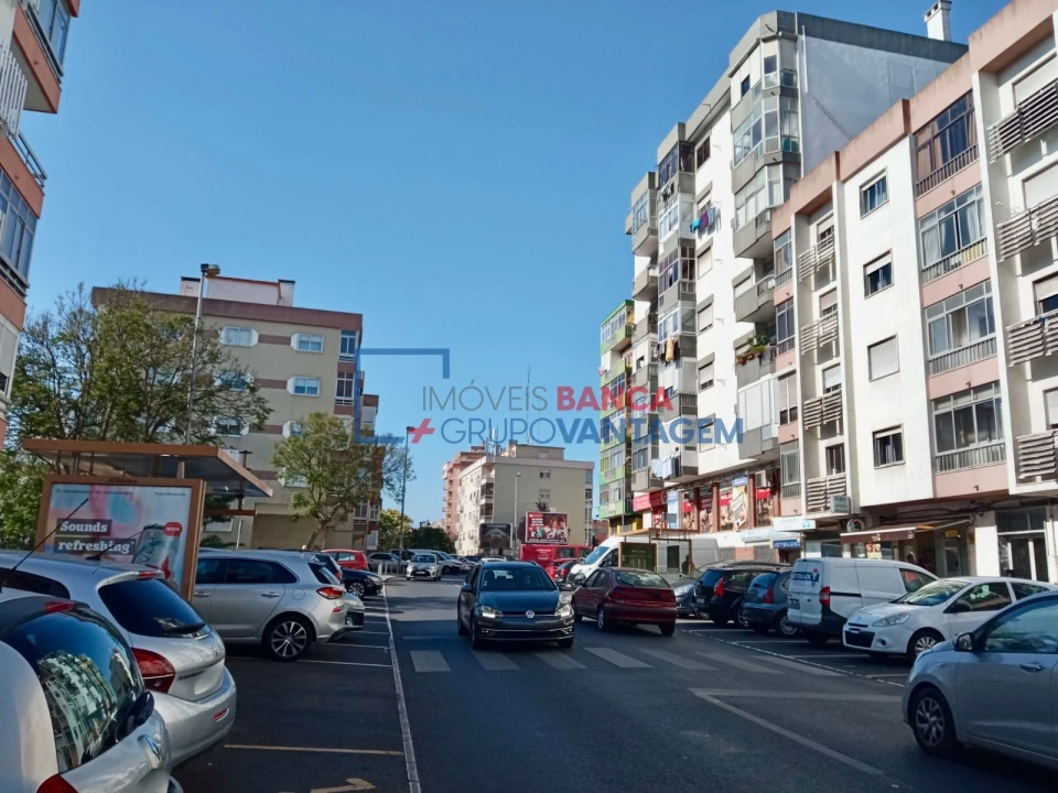 Apartamento T3 para Venda em Queluz e Belas Foto 23
