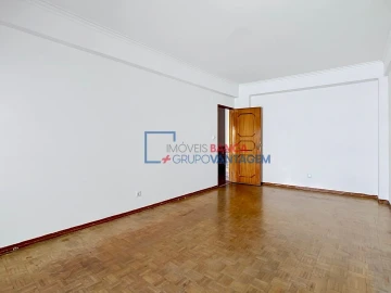 Apartamento T3 para Venda em Queluz e Belas