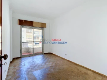 Apartamento T3 para Venda em Queluz e Belas