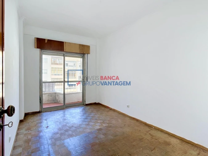 Apartamento T3 para Venda em Queluz e Belas Foto 9