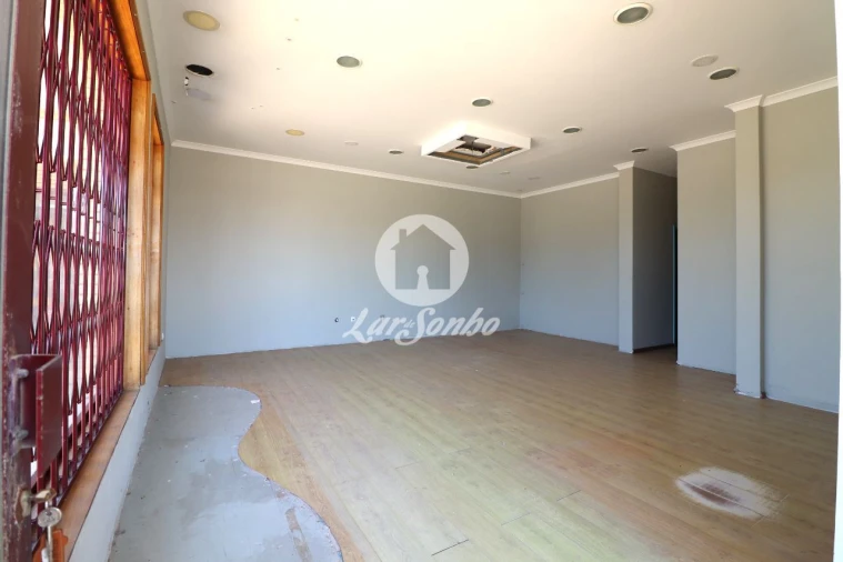 Loja para Arrendamento em Esmoriz Foto 5