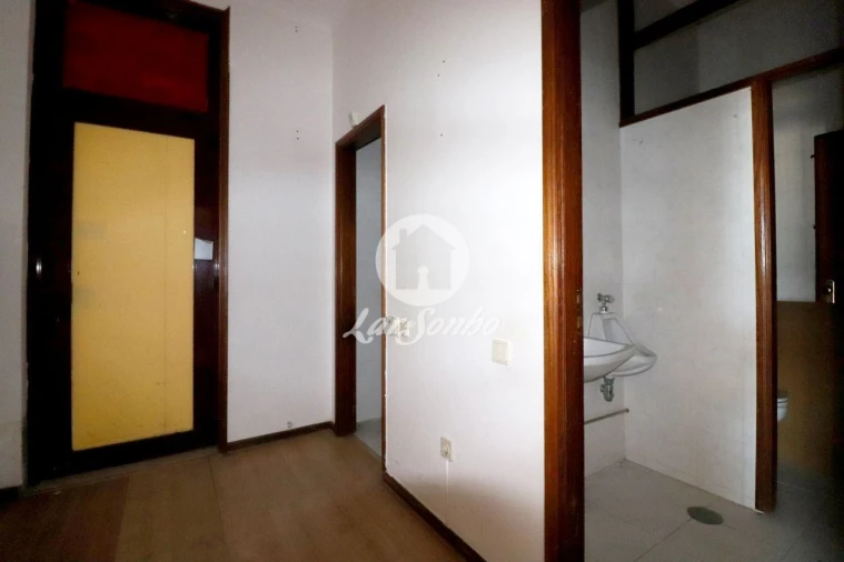 Loja para Arrendamento em Esmoriz Foto 8