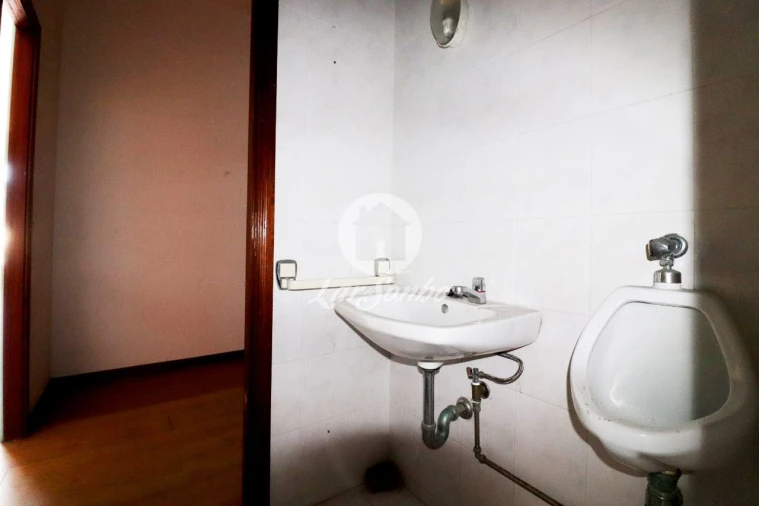 Loja para Arrendamento em Esmoriz Foto 11