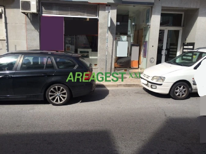 Loja para Venda em Pontinha e Famões Foto 8