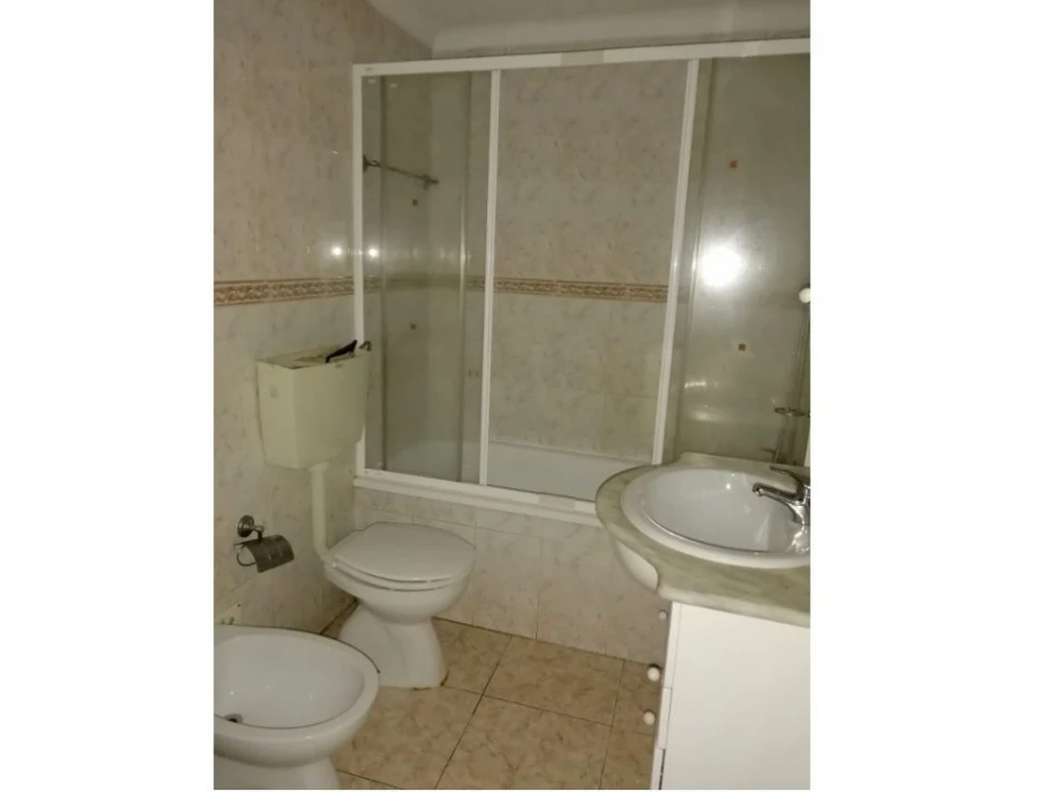 Moradia T2 para Venda em Sé e São Lourenço Foto 11