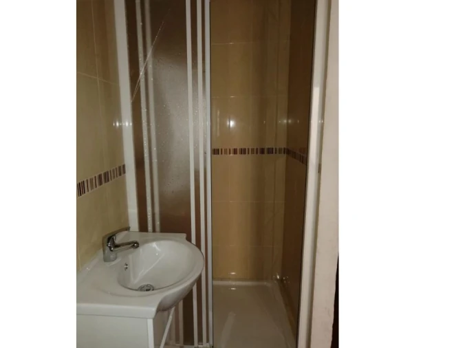 Moradia T2 para Venda em Sé e São Lourenço Foto 15