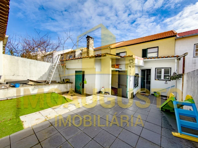 Moradia T3 para Venda em Guarda Foto 23