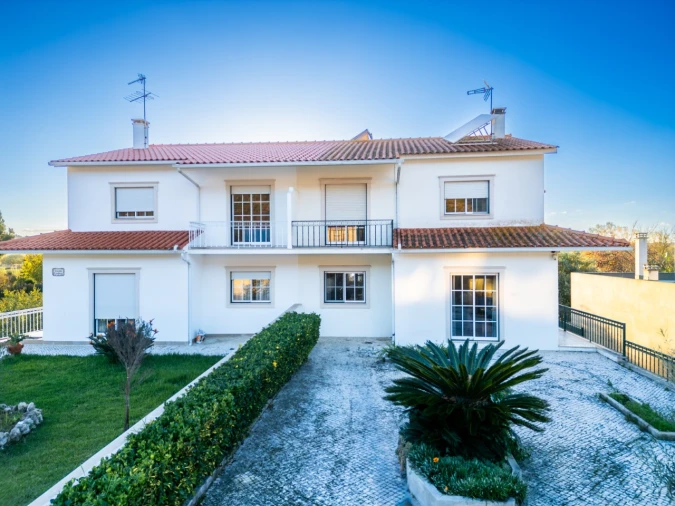 Quinta T4 para Venda em Coz, Alpedriz e Montes Foto 3