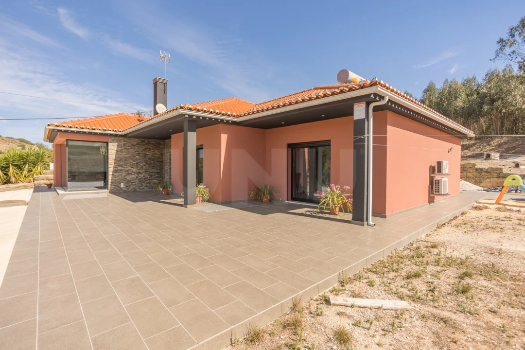 Moradia T3 para Venda em Dois Portos e Runa Foto 28