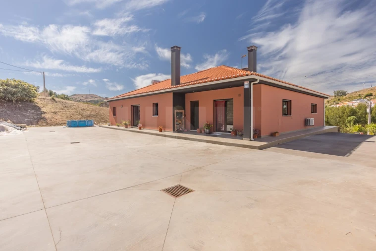 Moradia T3 para Venda em Dois Portos e Runa Foto 23