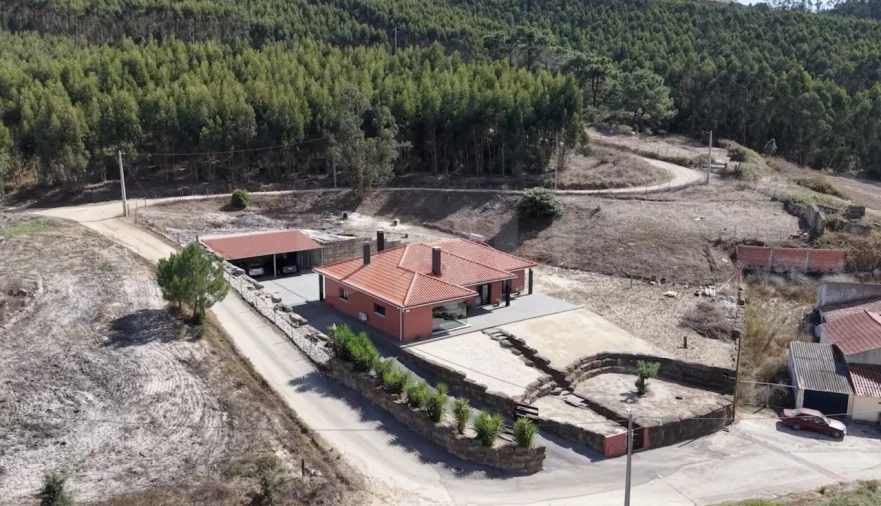 Moradia T3 para Venda em Dois Portos e Runa Foto 30