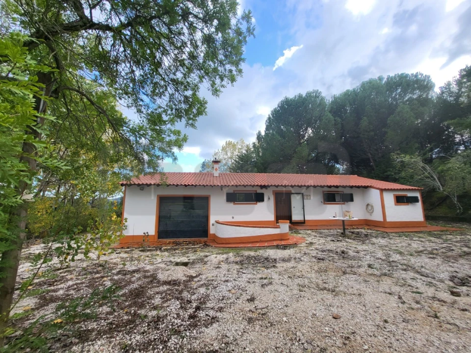 Moradia T2 para Venda em São Pedro de Tomar Foto 3