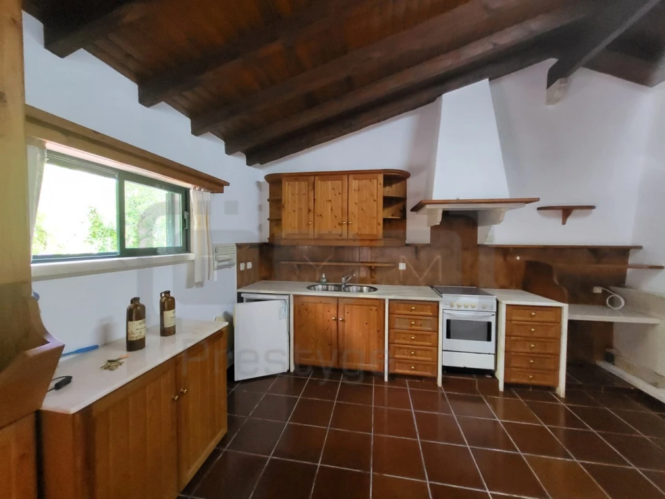 Moradia T2 para Venda em São Pedro de Tomar Foto 4