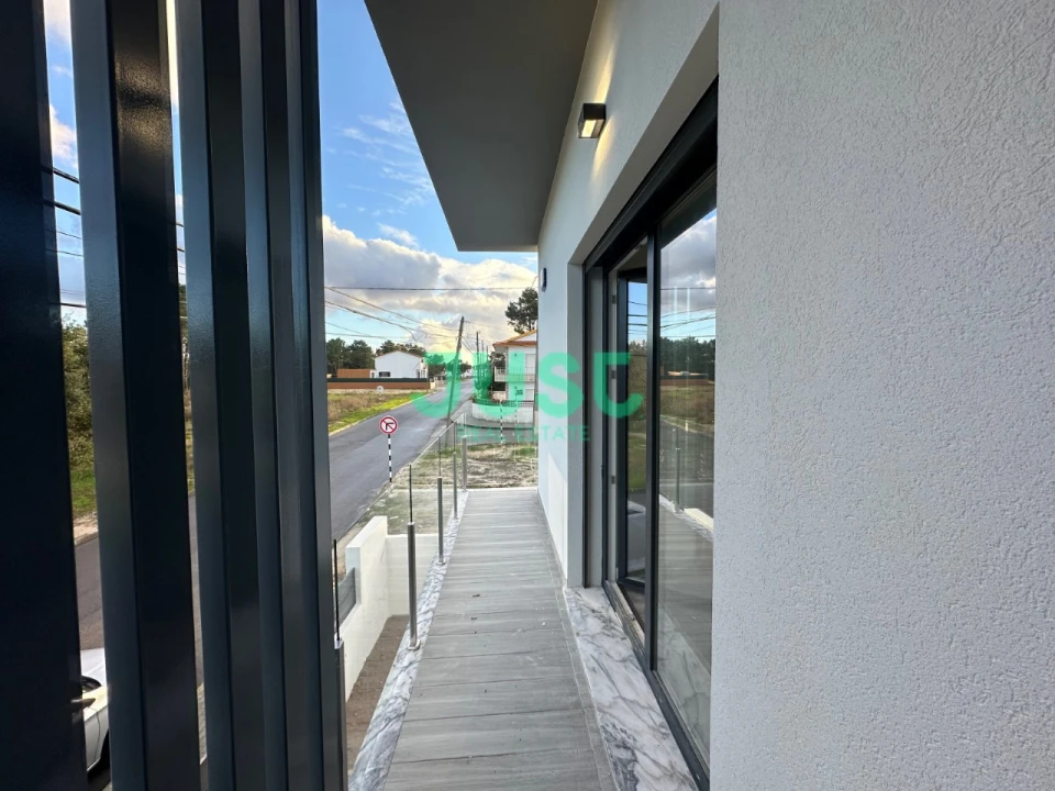 Moradia T4 para Venda em Fernao Ferro Foto 16