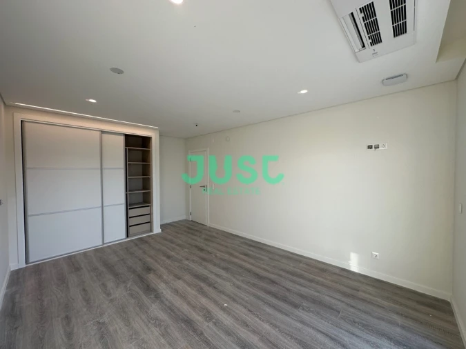 Moradia T4 para Venda em Fernao Ferro Foto 25