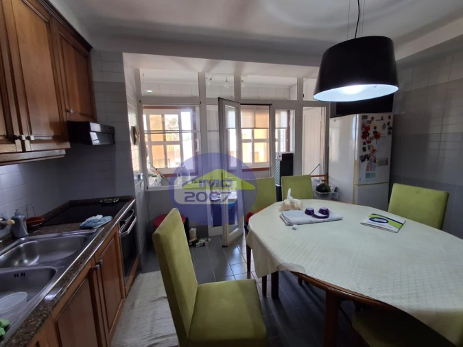 Apartamento T3 para Venda em Santa Maria de Lamas Foto 3