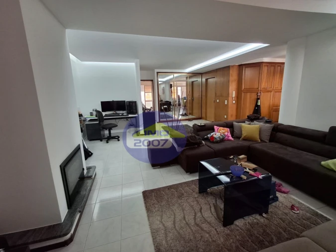 Apartamento T3 para Venda em Santa Maria de Lamas Foto 4