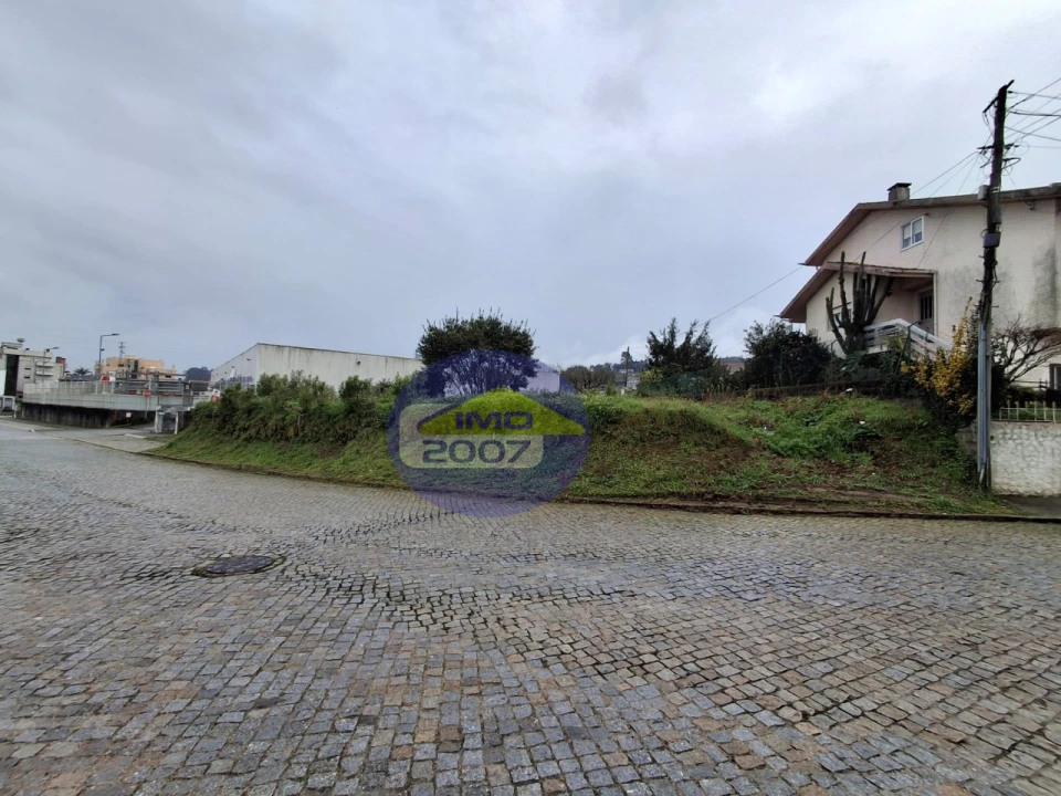 Terreno para Venda em Pedroso e Seixezelo Foto 1