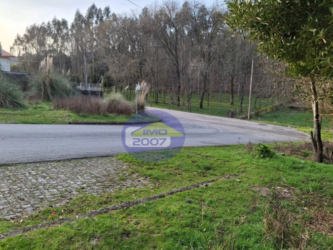 Terreno para Venda em Arrifana Foto 2