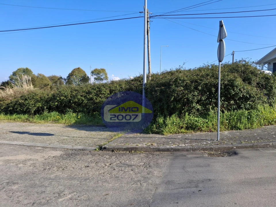 Terreno para Venda em Argoncilhe Foto 1