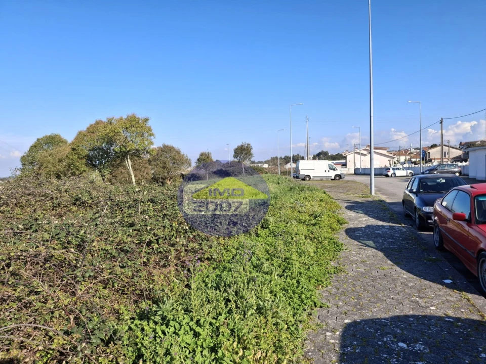 Terreno para Venda em Argoncilhe Foto 9