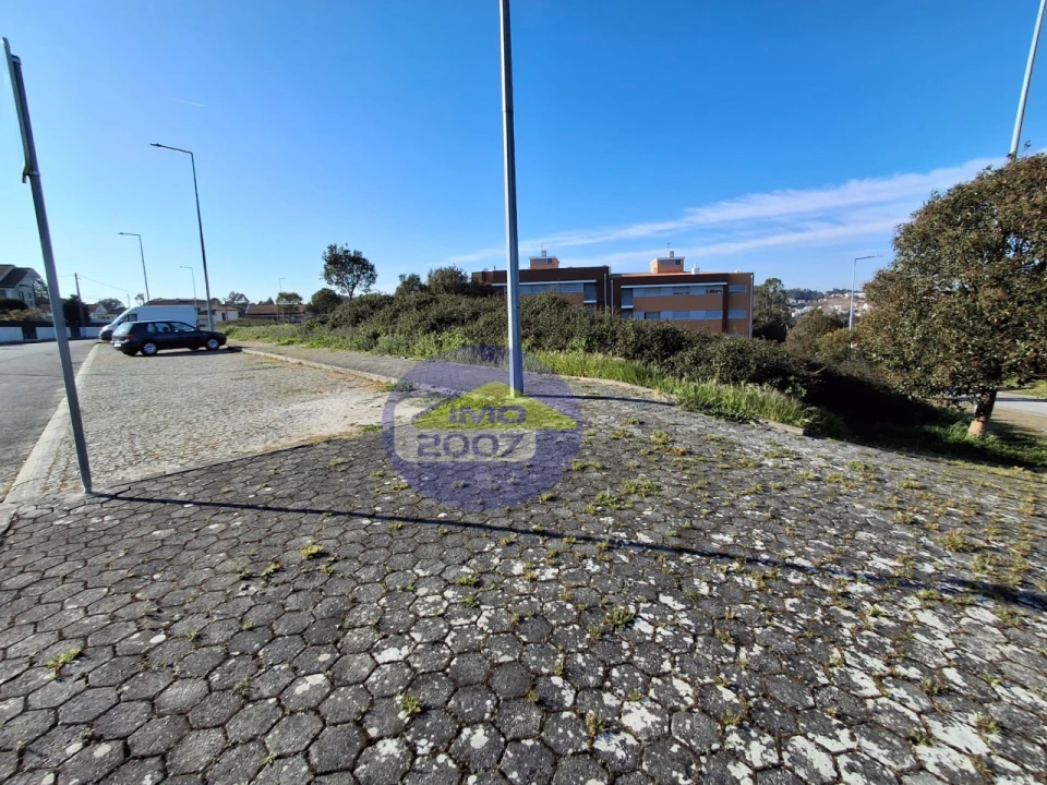 Terreno para Venda em Argoncilhe Foto 9