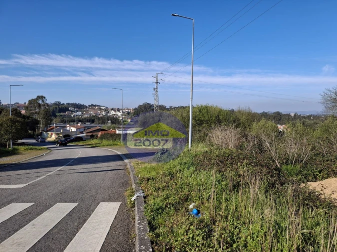 Terreno para Venda em Argoncilhe Foto 1