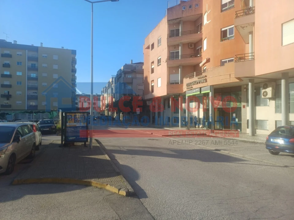 Moradia T2 para Venda em São João Baptista Foto 4