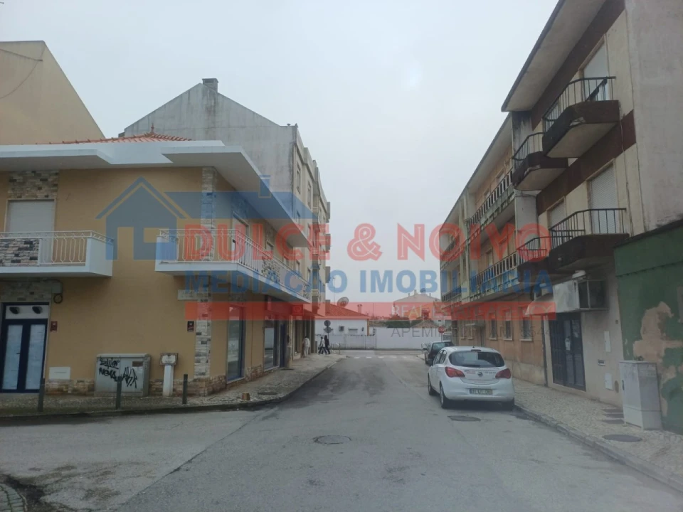 Moradia T2 para Venda em São João Baptista Foto 3