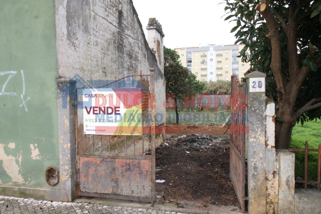 Moradia T2 para Venda em São João Baptista Foto 25