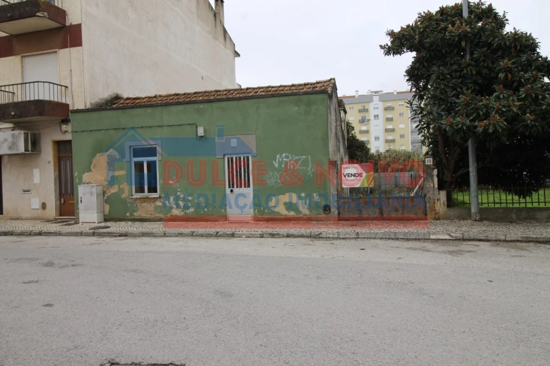 Moradia T2 para Venda em São João Baptista Foto 35