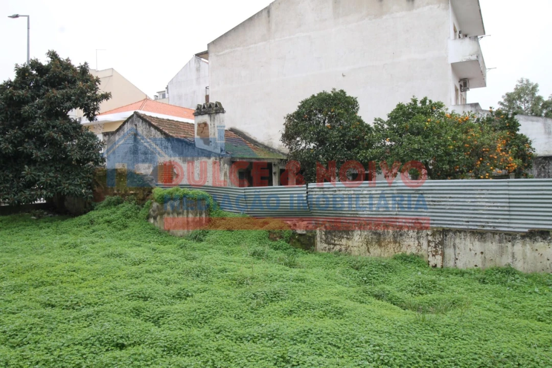 Moradia T2 para Venda em São João Baptista Foto 47