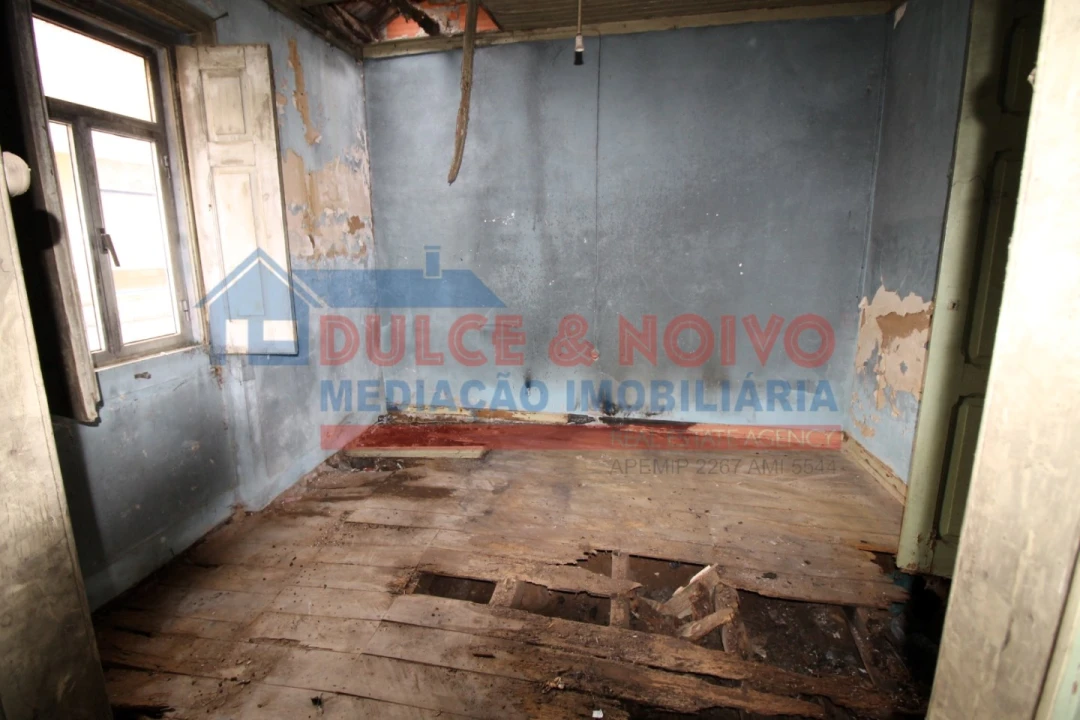 Moradia T2 para Venda em São João Baptista Foto 49